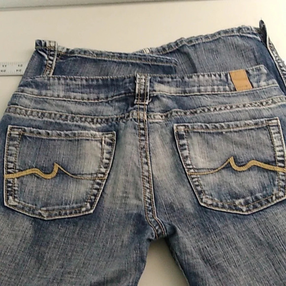 MAURICES JENNA, BOOTCUT, MIDRISE, SIDE LEG VENT, LIGHTLY DISTRESSED, LONG, JEANS - Picture 13 of 16